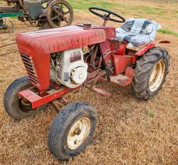 Model 552 Wheel Horse Garden Tractor