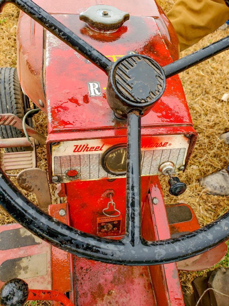 Model 552 Wheel Horse Garden Tractor