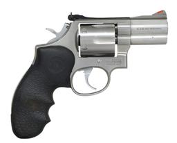 SMITH & WESSON MODEL 686-3 DA REVOLVER.