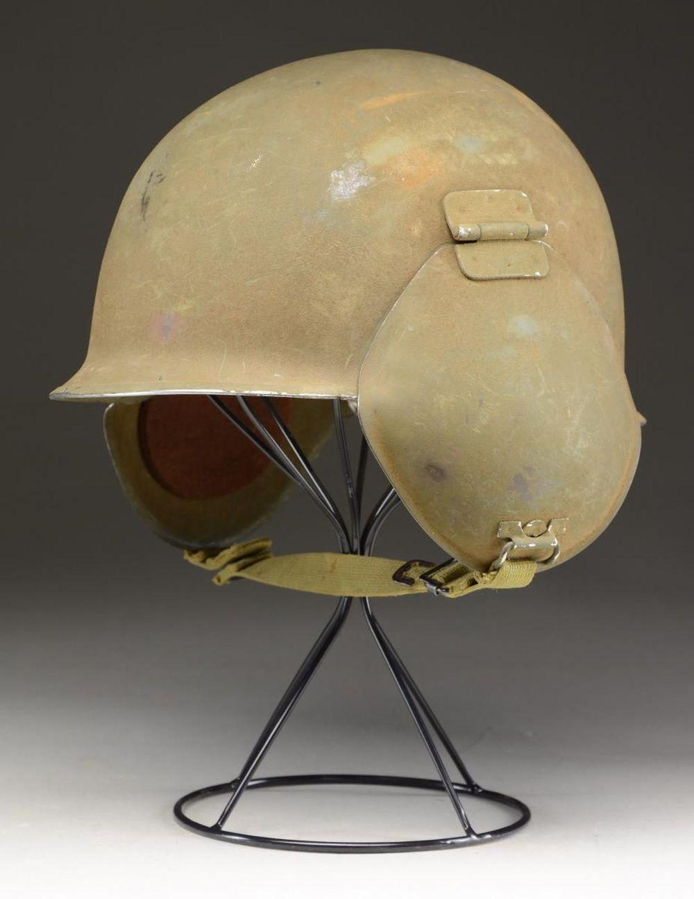 WWII US AAF B-17 AERIAL GUNNER FLAK HELMET.