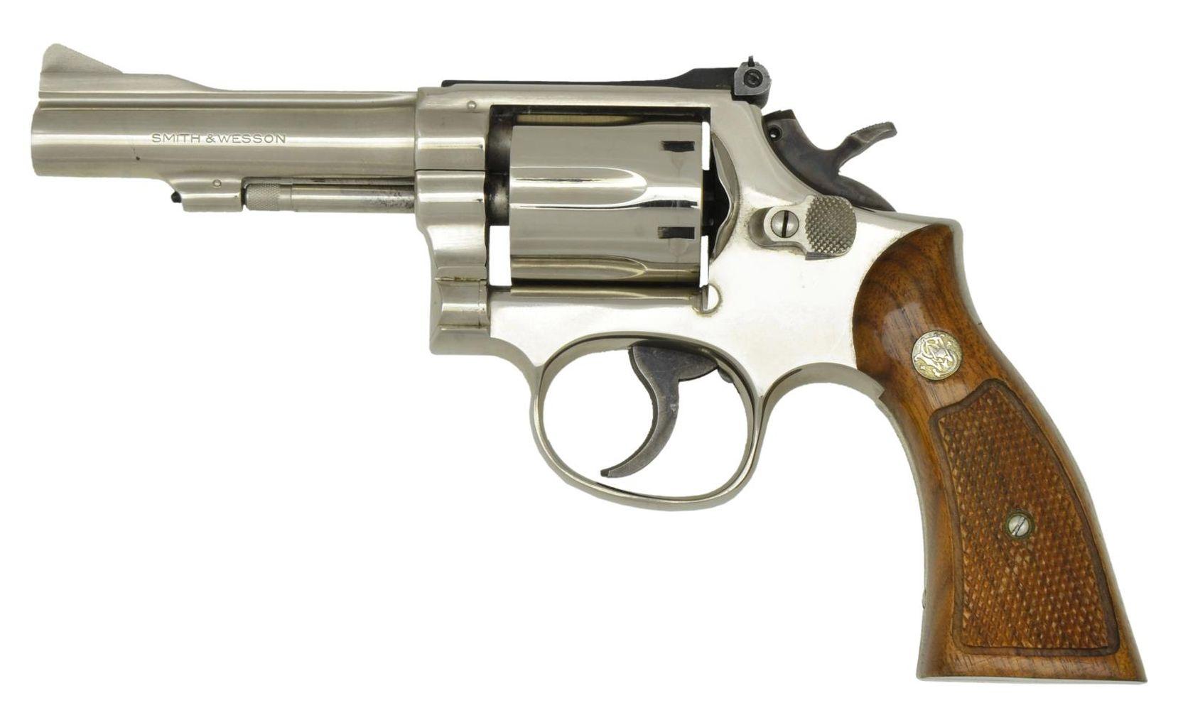 SMITH & WESSON 15-2 DA REVOLVER.