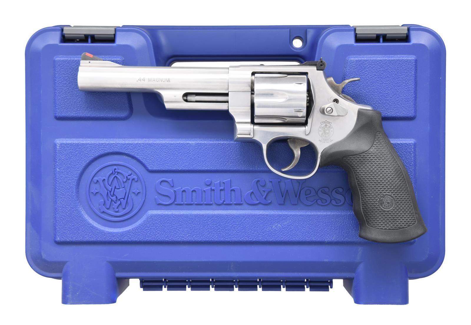 SMITH & WESSON MODEL 629-6 DOUBLE ACTION REVOLVER