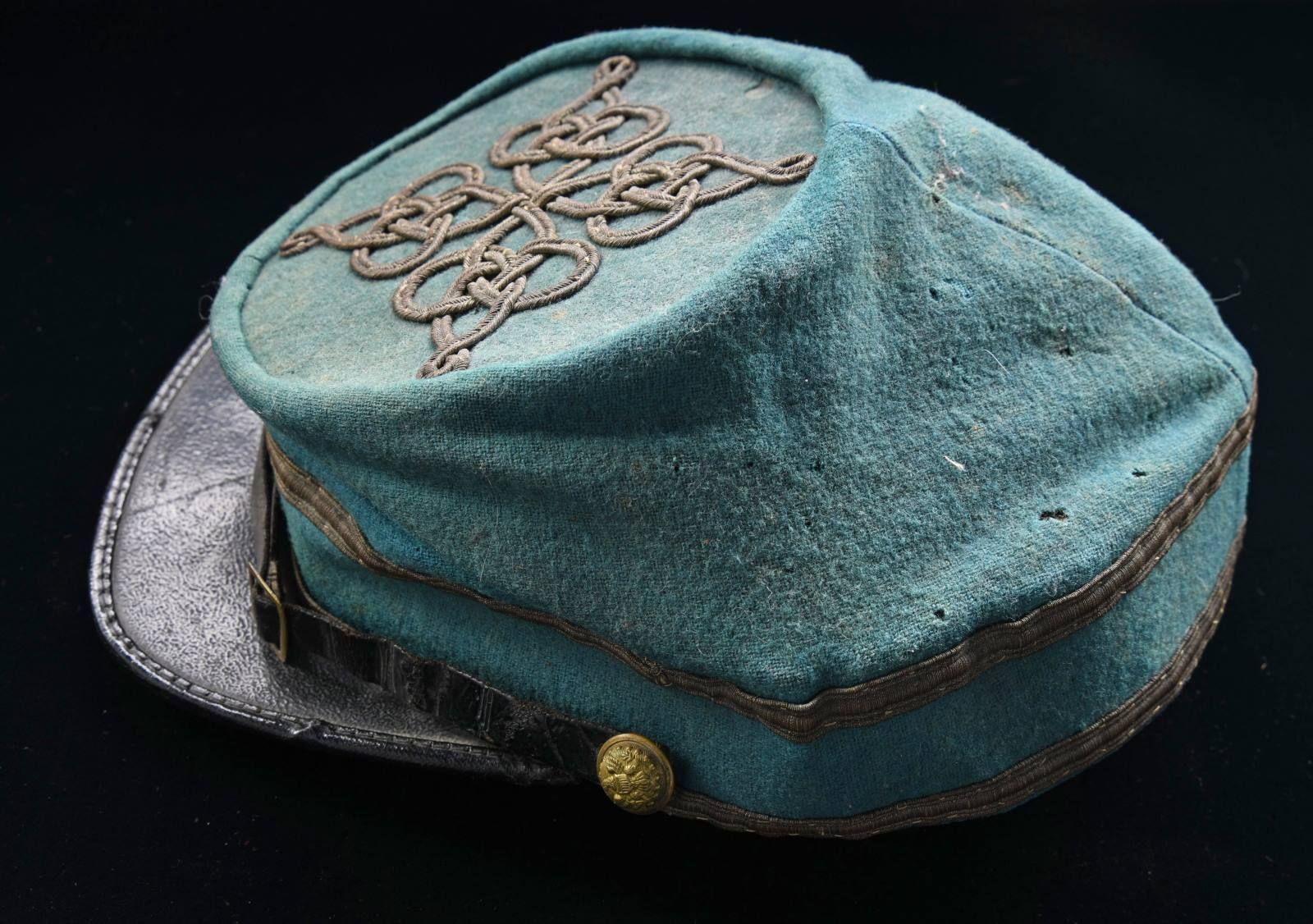 19th CENTURY MILITIA KEPI.