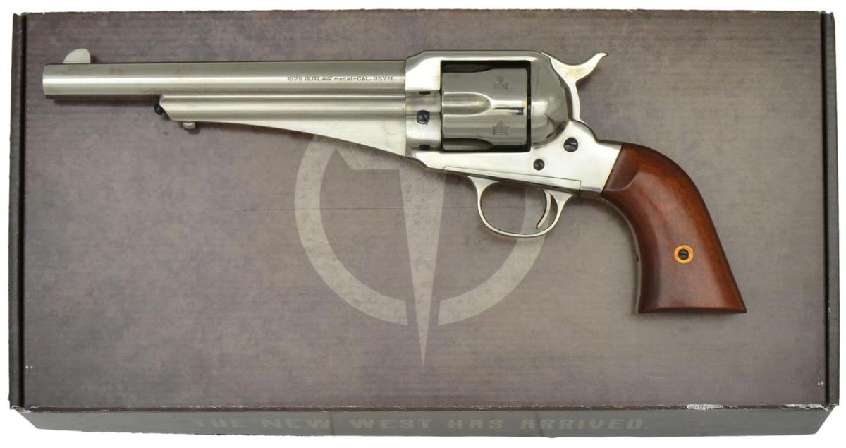 TAYLOR 1875 OUTLAW SA REVOLVER.