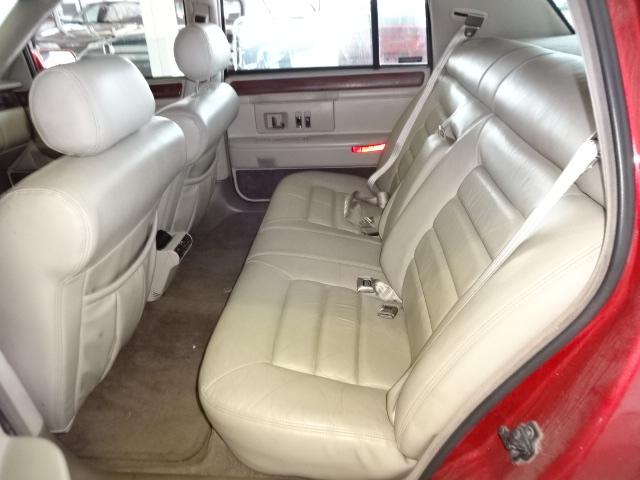 1995 CADILLAC DEVILLE SEDAN 4 DOOR 4.9 2WD AUTOMATIC