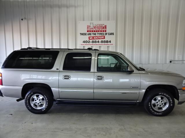 2000 CHEVROLET SUBURBAN WAGON 4 DOOR LT 5.3 2WD AUTOMATIC