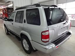 2002 NISSAN PATHFINDER WAGON 4 DOOR SE 3.5 4WD AUTOMATIC