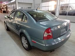 2003 VOLKSWAGEN PASSAT SEDAN 4 DOOR 4MOTION 4.0 AWD AUTOMATIC