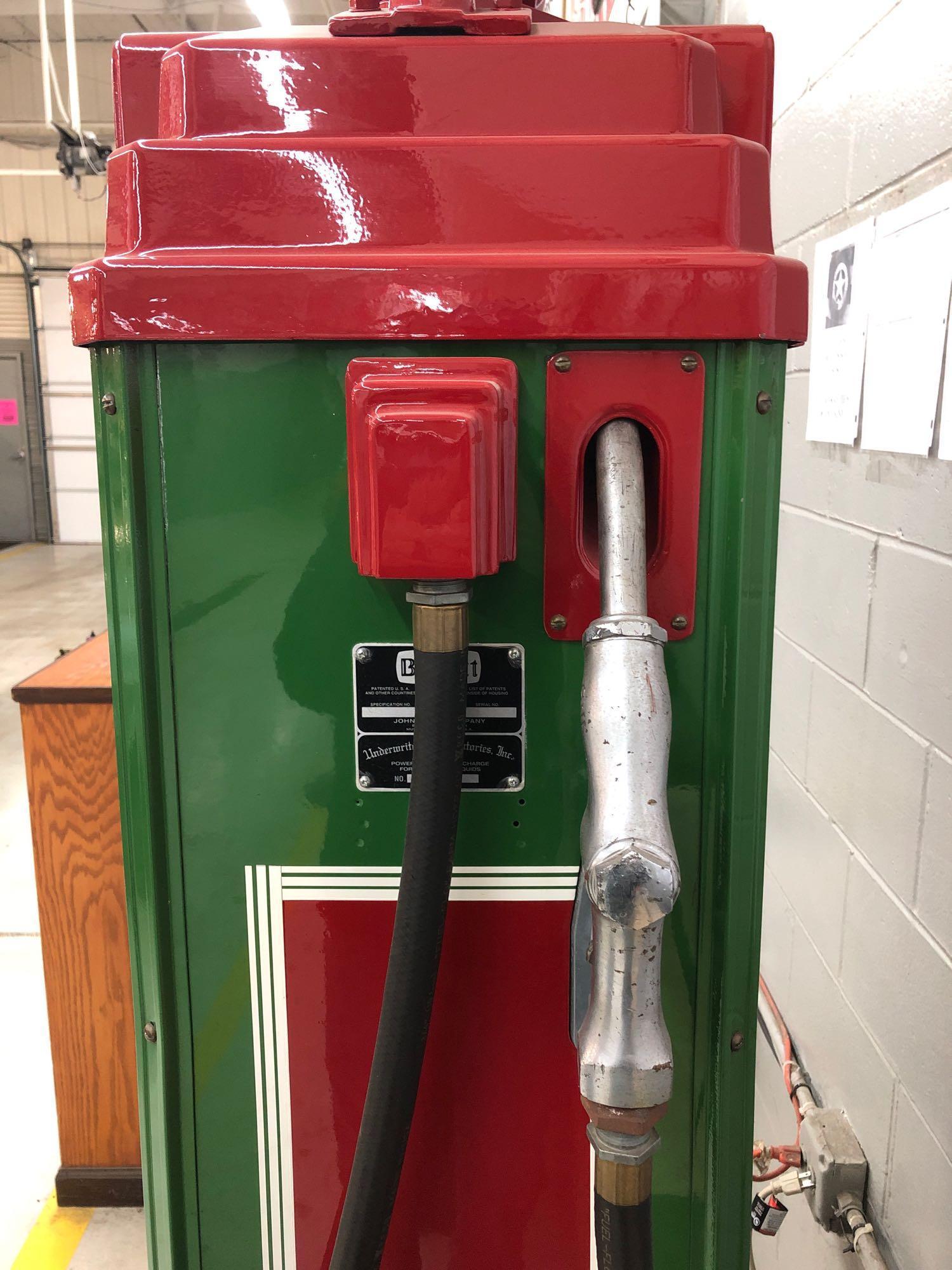 Sinclair H-C Gasoline Pump