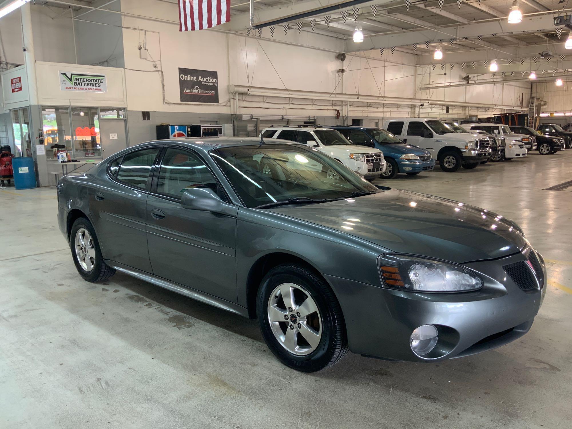 2005 PONTIAC GRAND PRIX GT