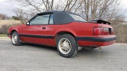 1988 FORD MUSTANG CONVERTIBLE LX