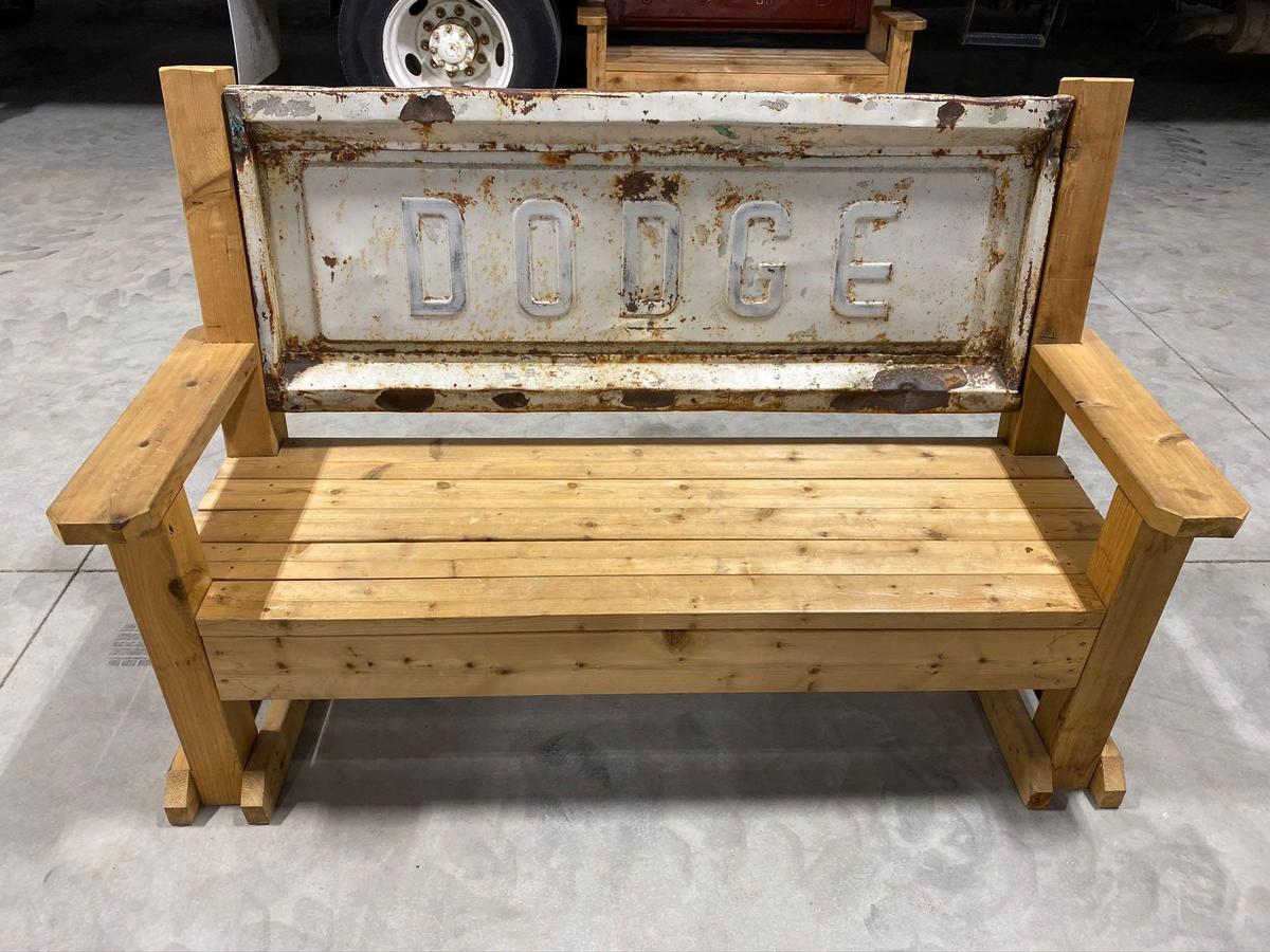 DODGE TAILGATE BENCH