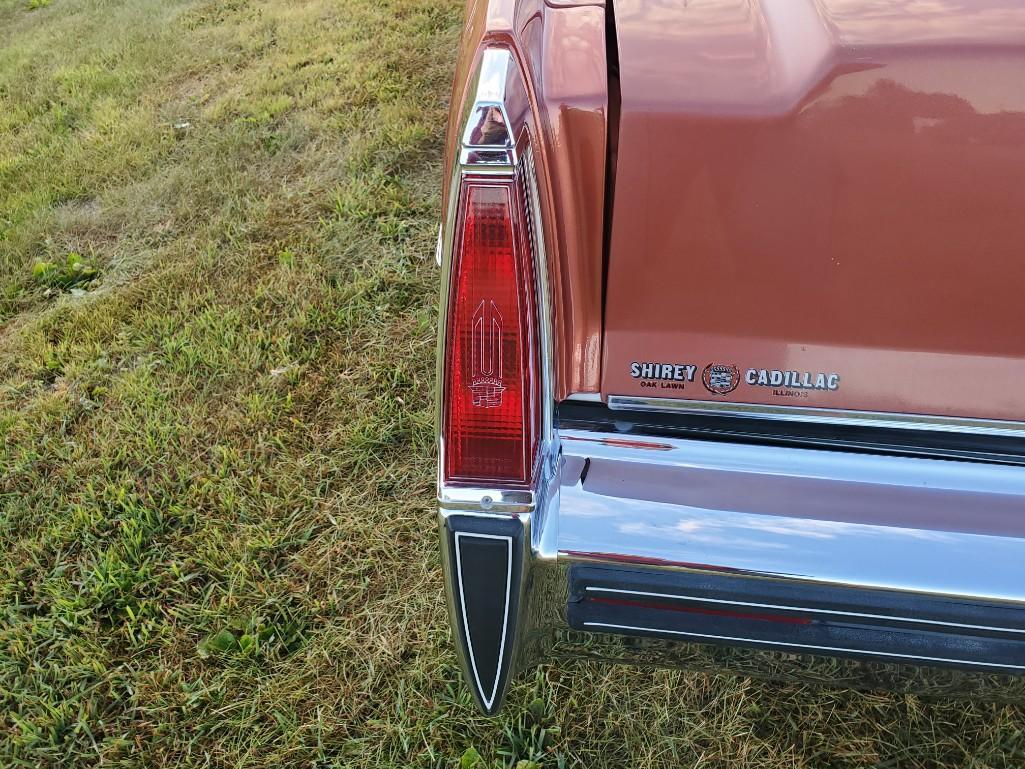 1977 CADILLAC COUPE DE VILLE