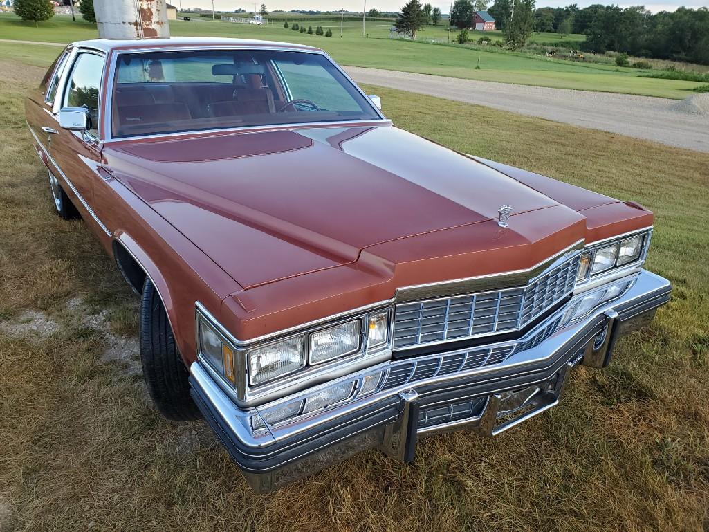 1977 CADILLAC COUPE DE VILLE