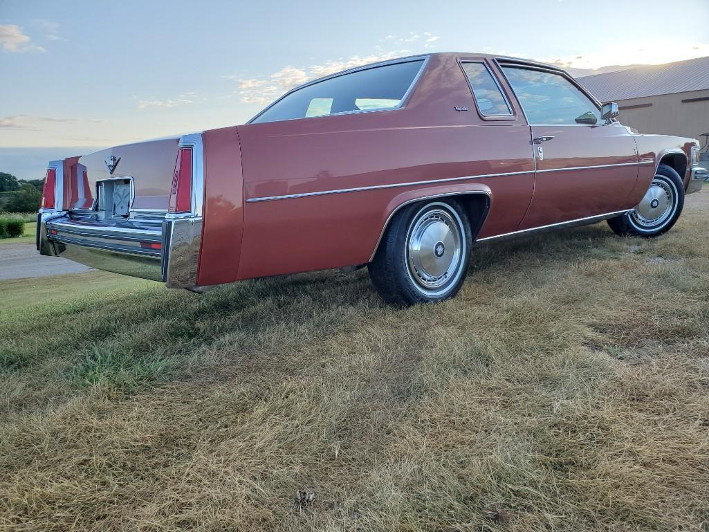 1977 CADILLAC COUPE DE VILLE