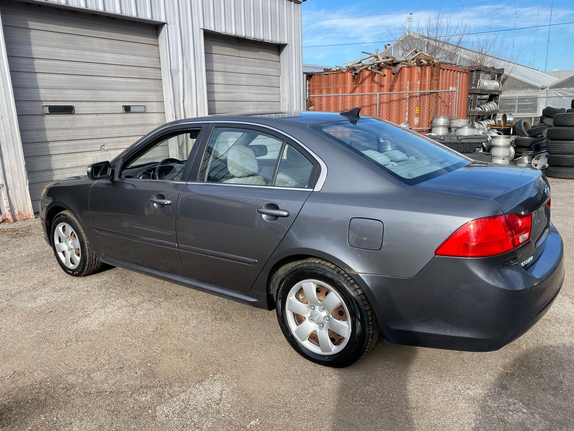 2010 KIA OPTIMA LX