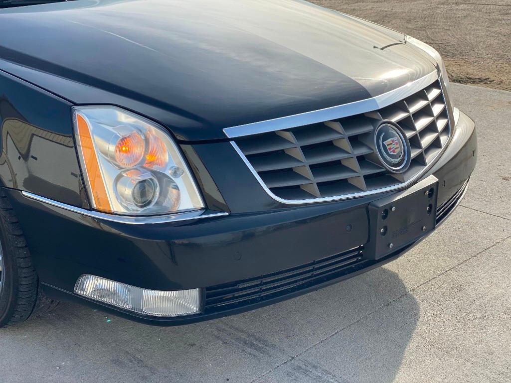 2006 CADILLAC DTS BASE