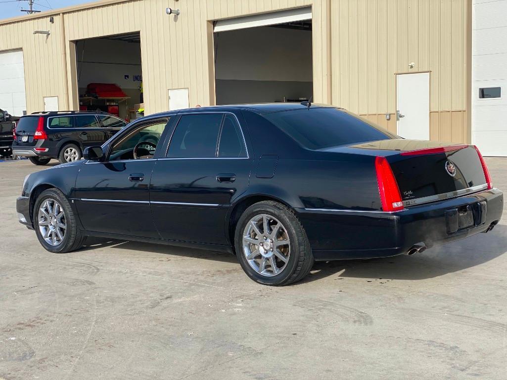 2006 CADILLAC DTS BASE