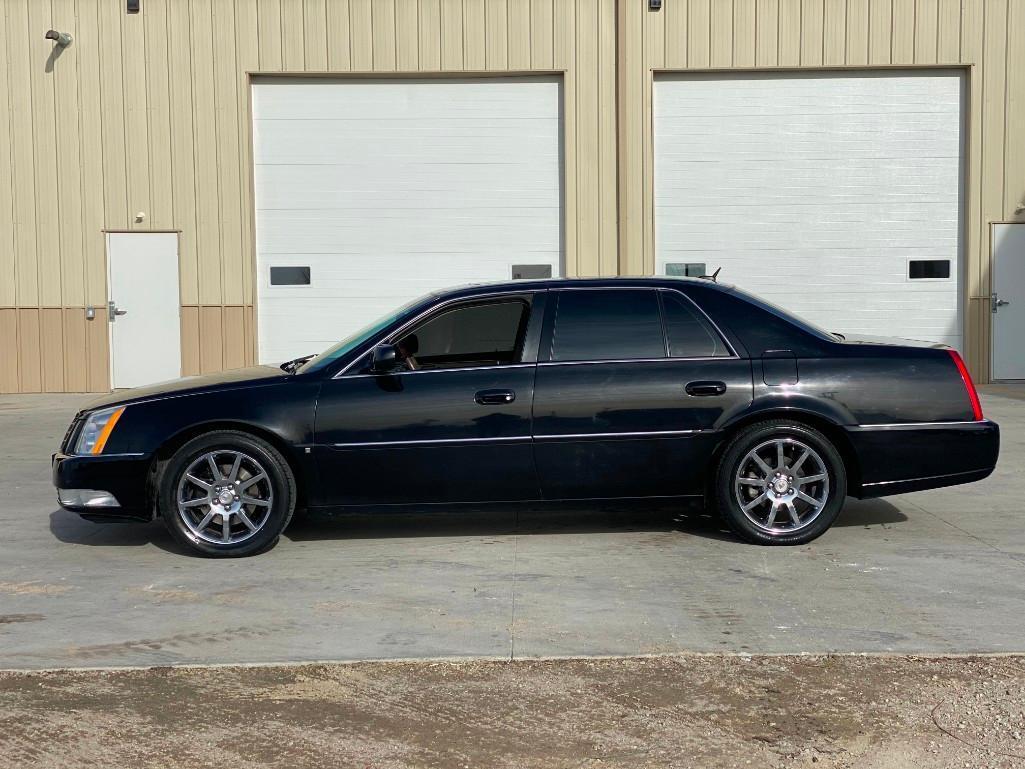 2006 CADILLAC DTS BASE