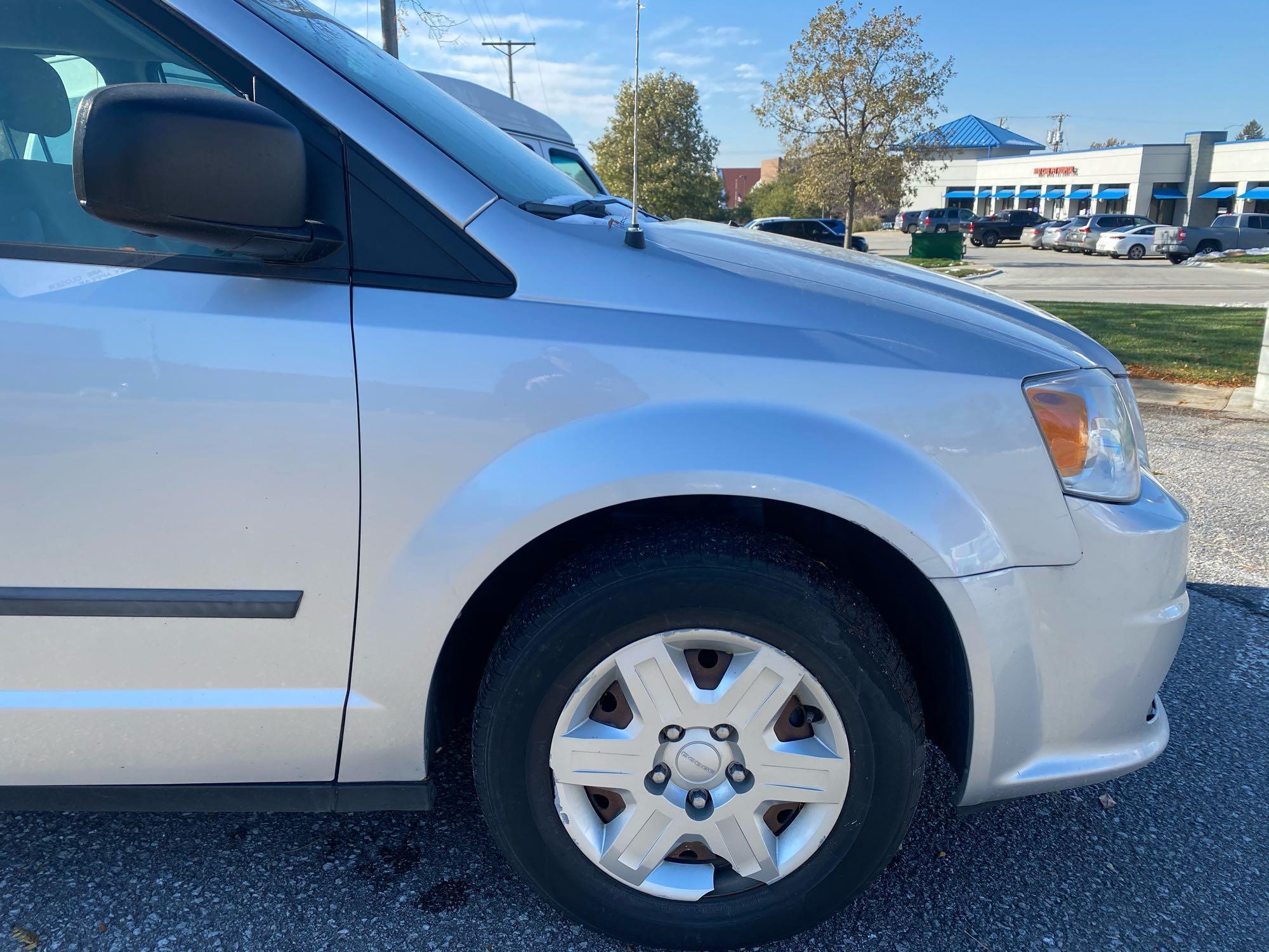 2012 DODGE GRAND CARAVAN SE