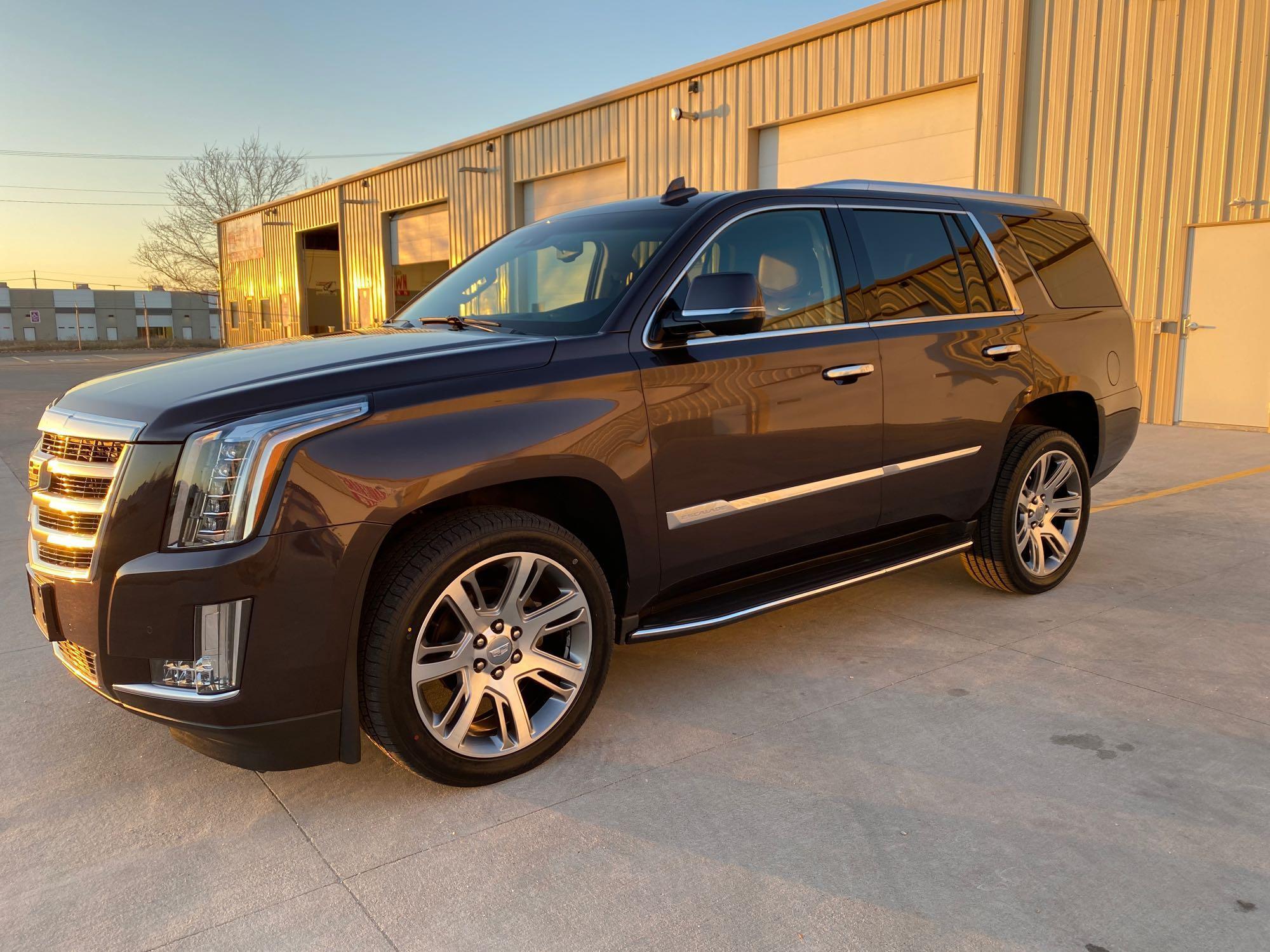 2016 CADILLAC ESCALADE LUXURY