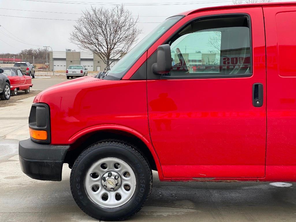 2010 CHEVROLET EXPRESS