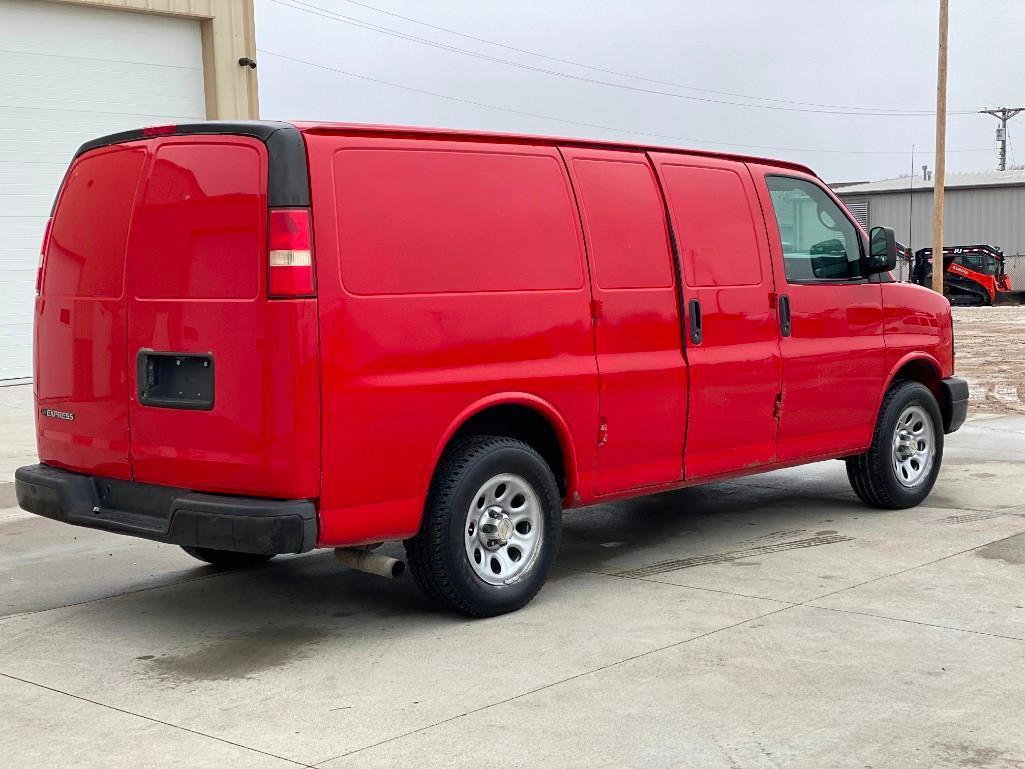 2010 CHEVROLET EXPRESS