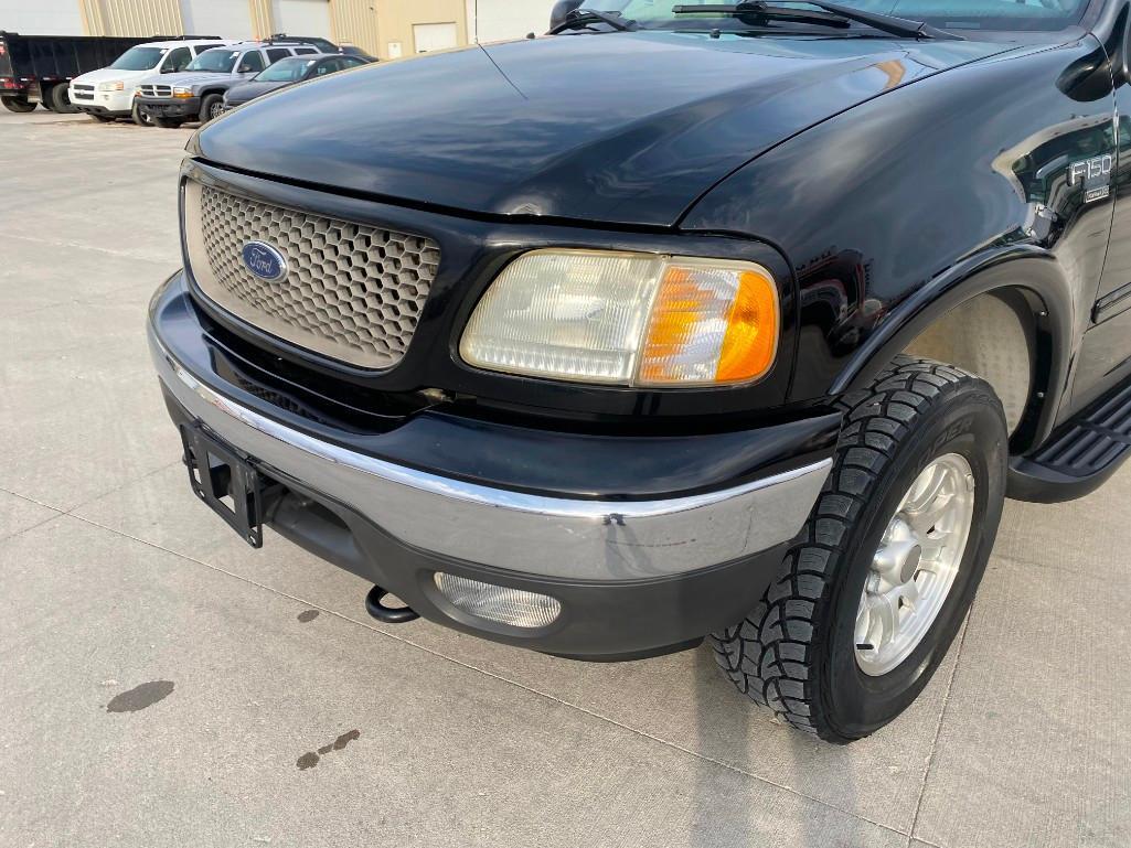 2003 FORD F-150 XLT