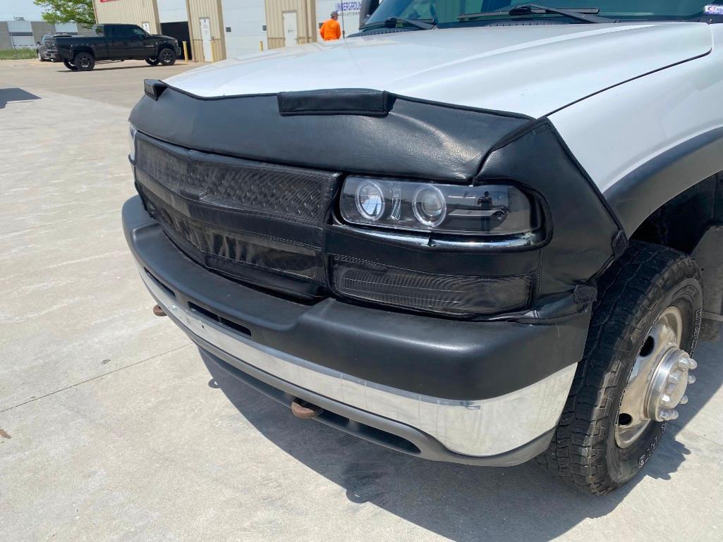 2001 CHEVROLET SILVERADO DUALLY