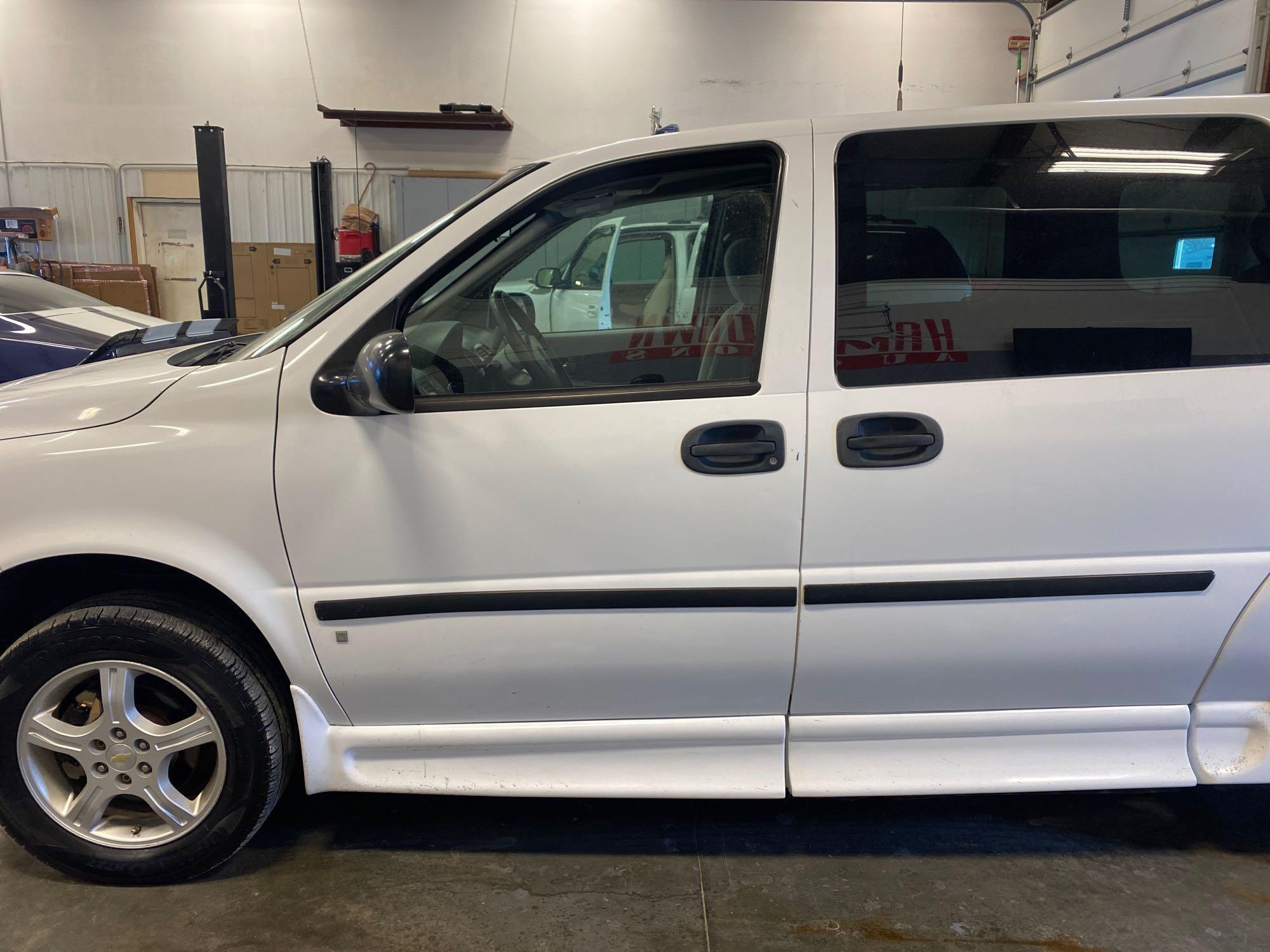 2008 CHEVROLET UPLANDER WHEELCHAIR VAN