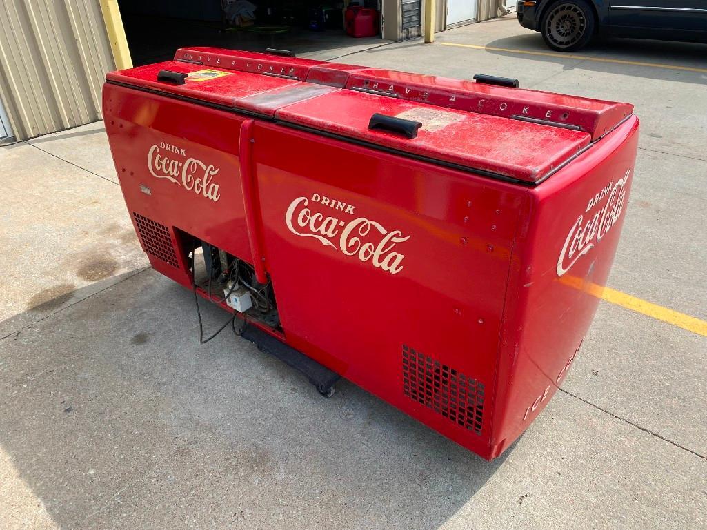 VINTAGE COCA COLA COOLER