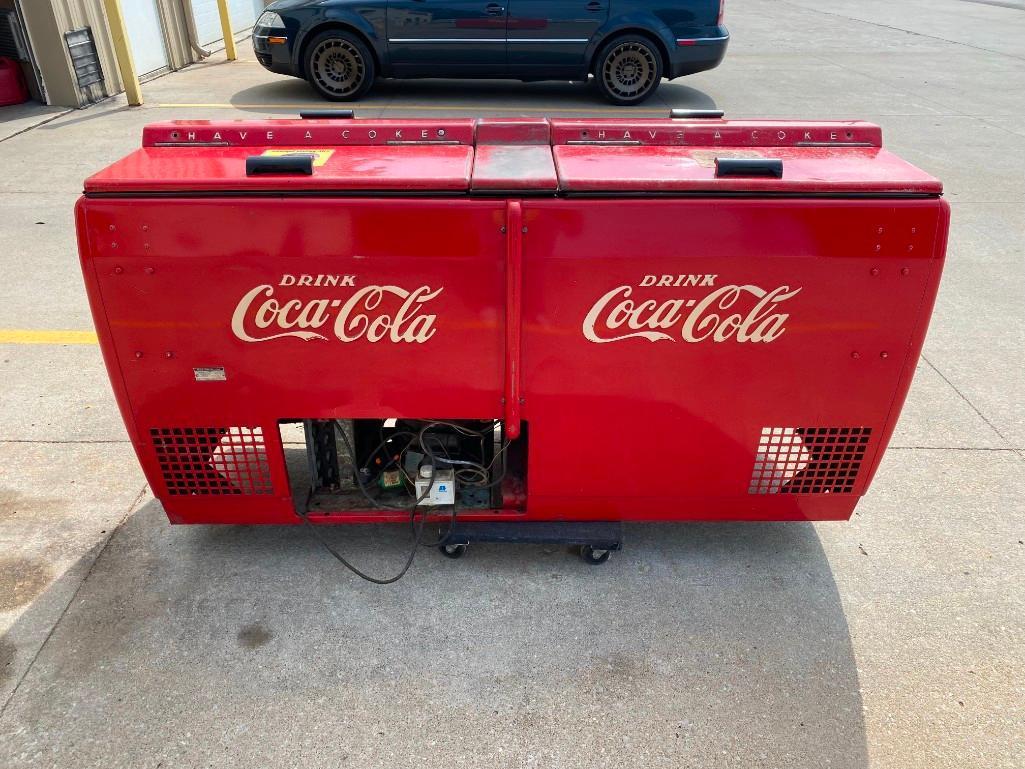 VINTAGE COCA COLA COOLER