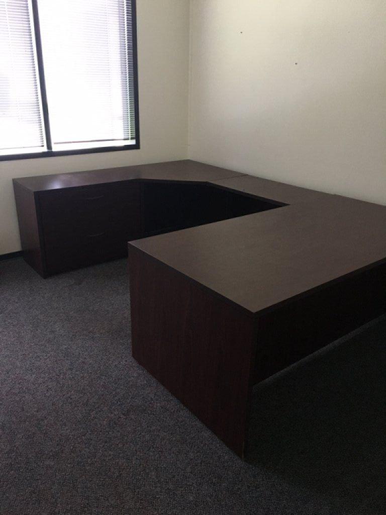 40 Cubicles, 19 Chairs & 1 Work Table