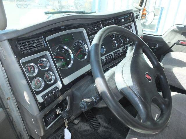 2013 Kenworth Model T800 - VIN: 1XKDP40X0DR338134 - Odometer Reads: 436,178