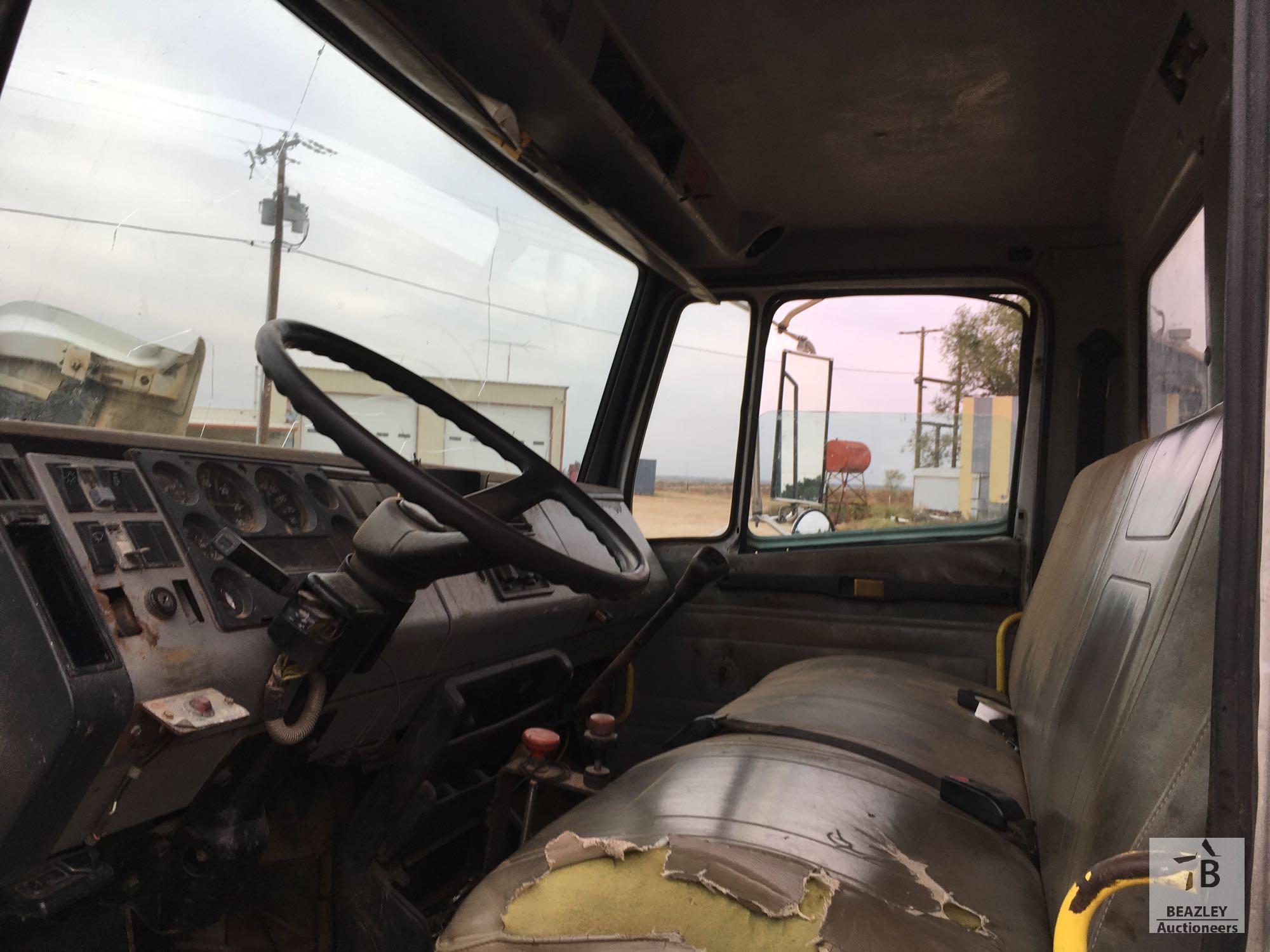 1996 Freightliner FL70 S/A Roustabout Truck [Yard 2: Snyder, TX]