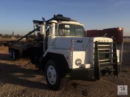 Mack Western T/A Gin Pole Truck [Yard 1: Odessa, TX]