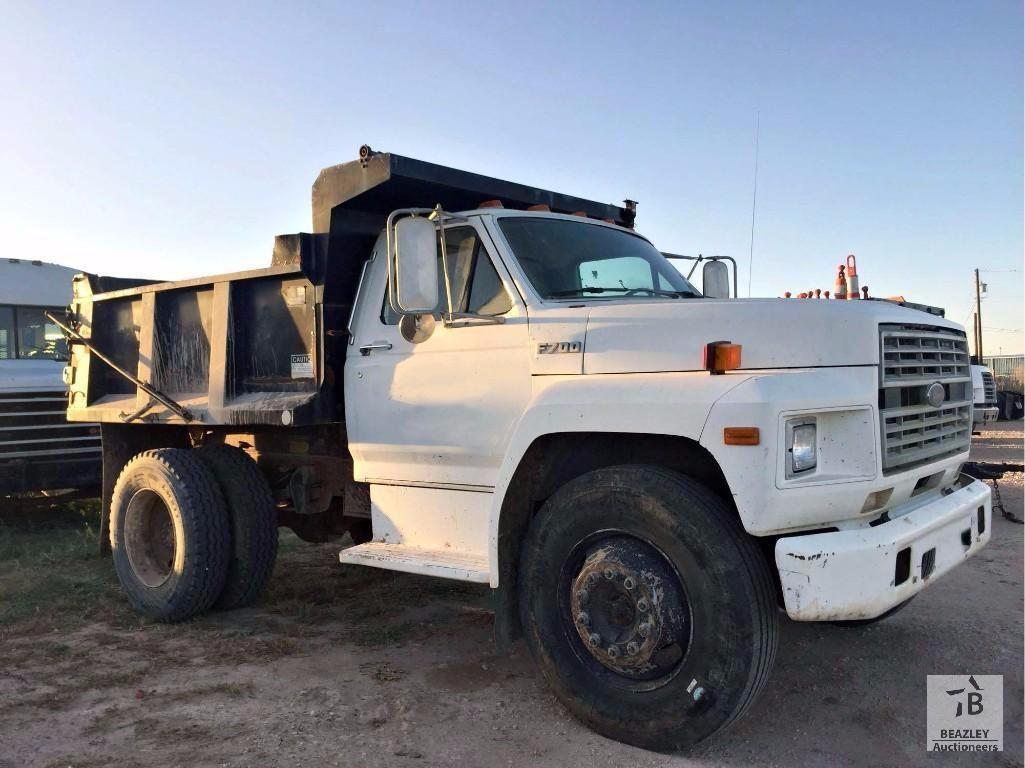 1990 Ford F700 S/A Dump Truck [Yard 3: Midland, TX]