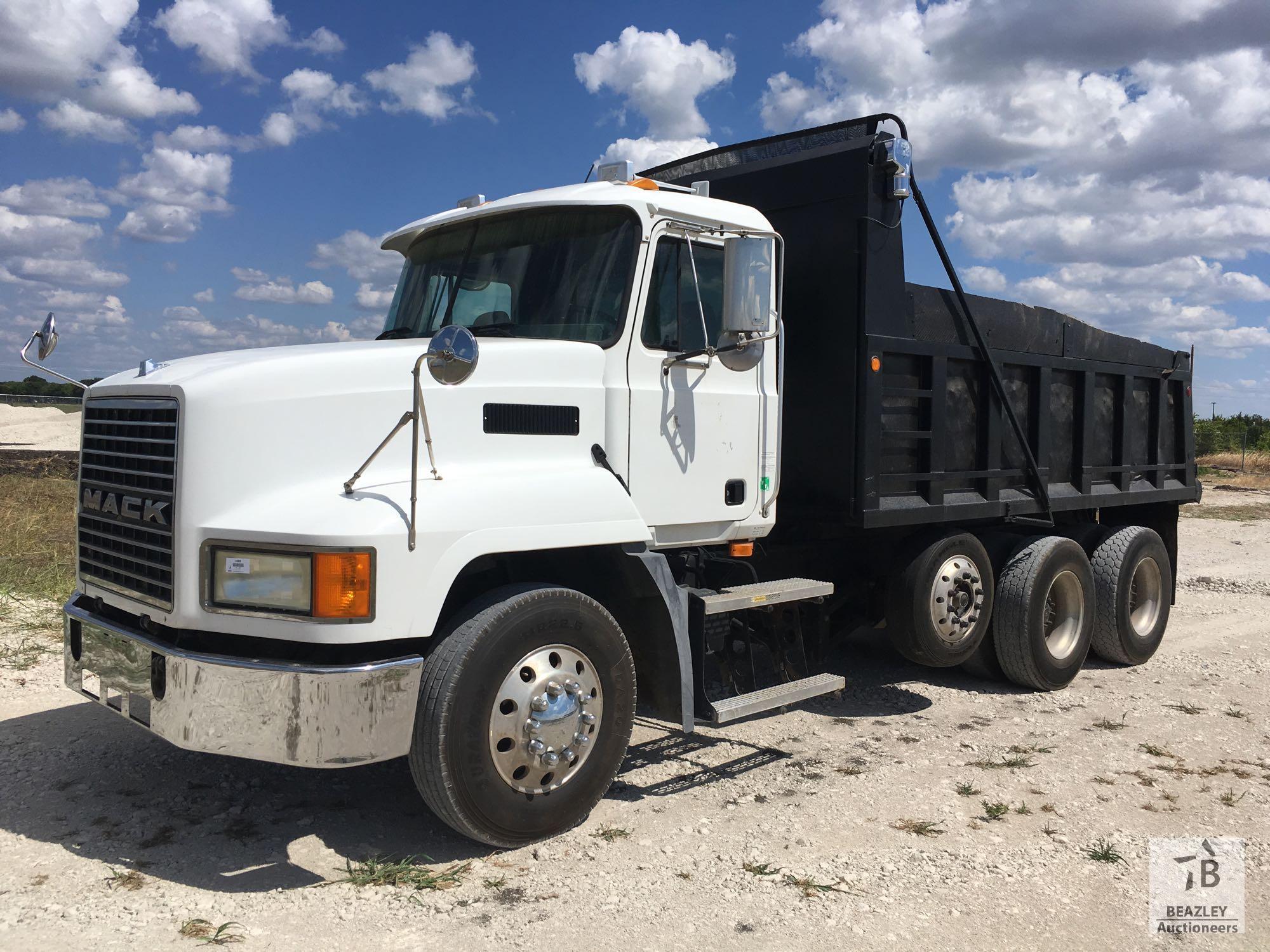 2002 Mack CH613 T/A Dump Truck