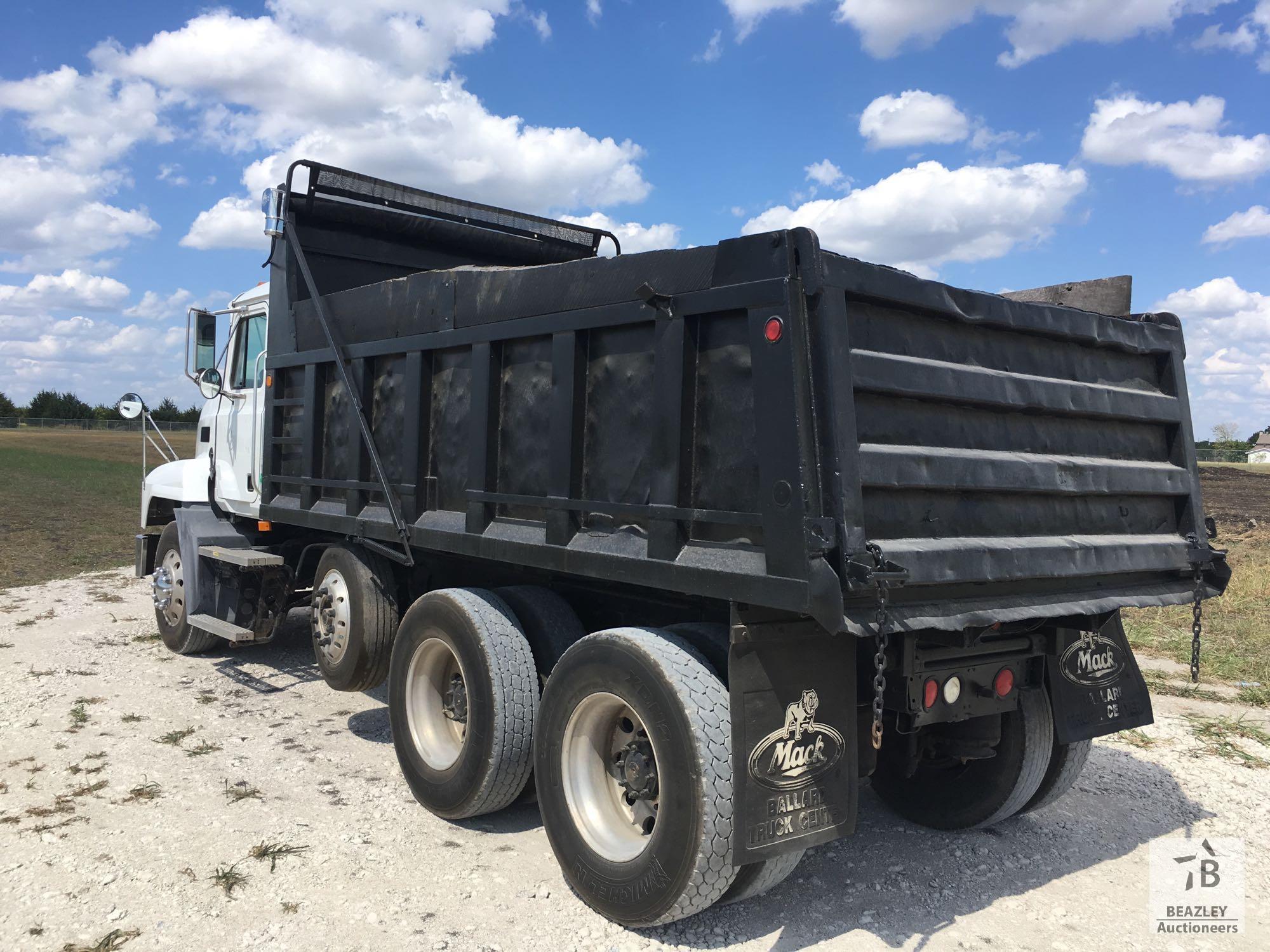 2002 Mack CH613 T/A Dump Truck