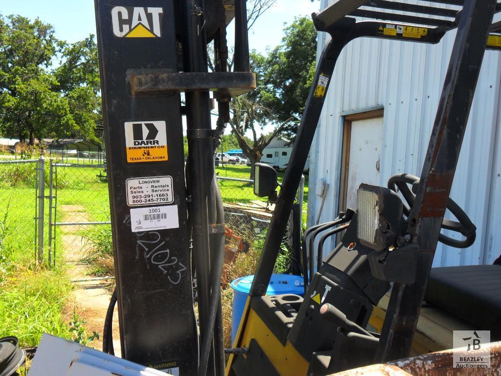 Caterpillar Electric Forklift Model #2EC25 5000lb lift