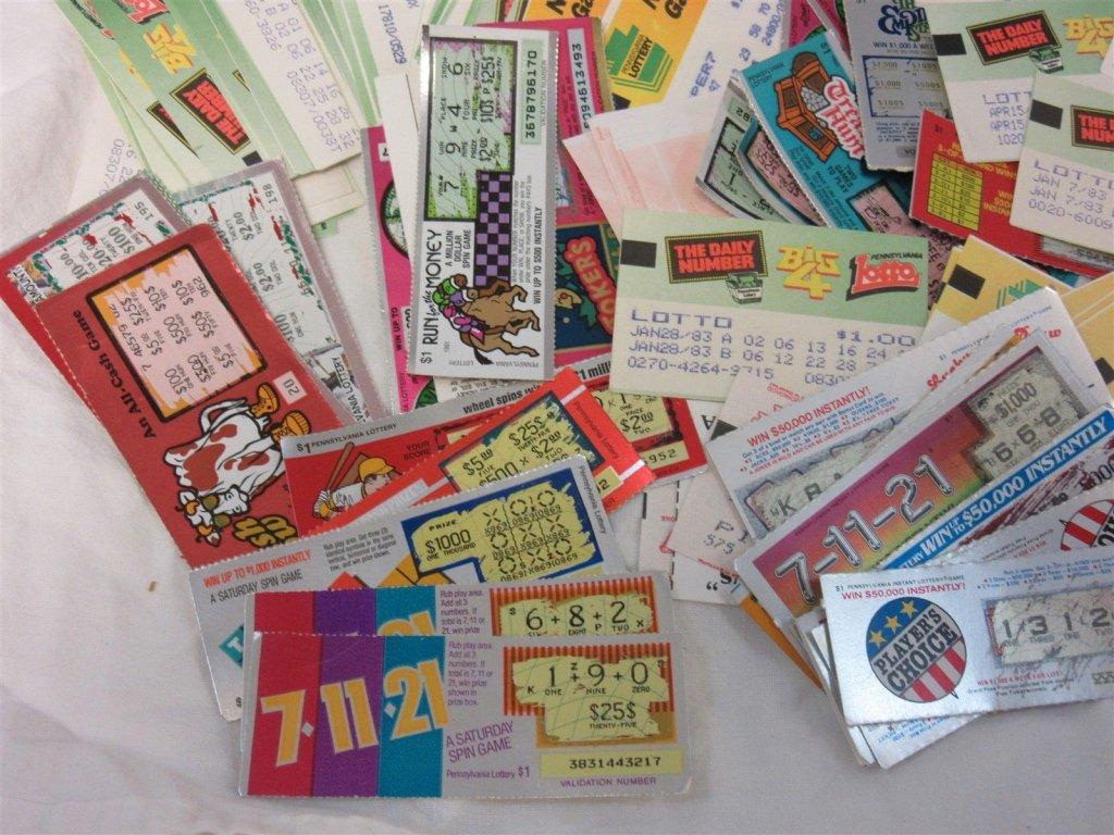 Lot of 300+ Losing Scratch off Lottery Tickets