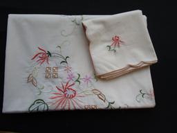 Lovely Rectangle Embroidered Tablecloth & Napkins