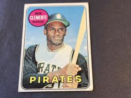 1969 Topps #50 Roberto Clemente Baseball Card
