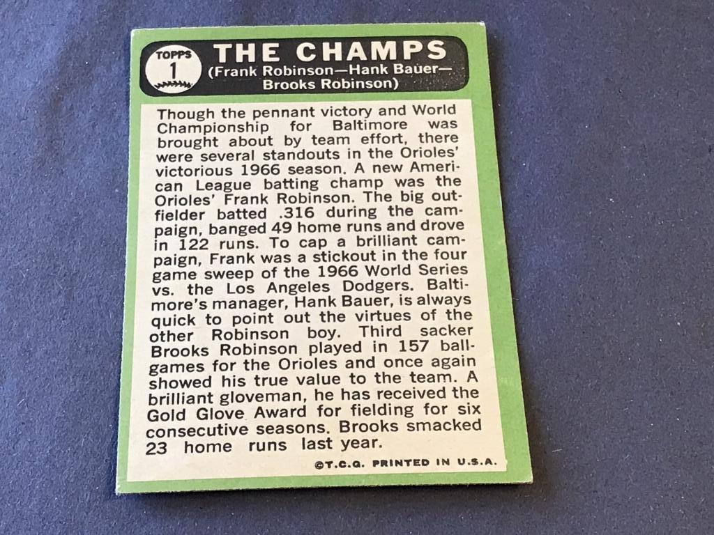 1967 Topps #1 THE CHAMPS Baseball Card