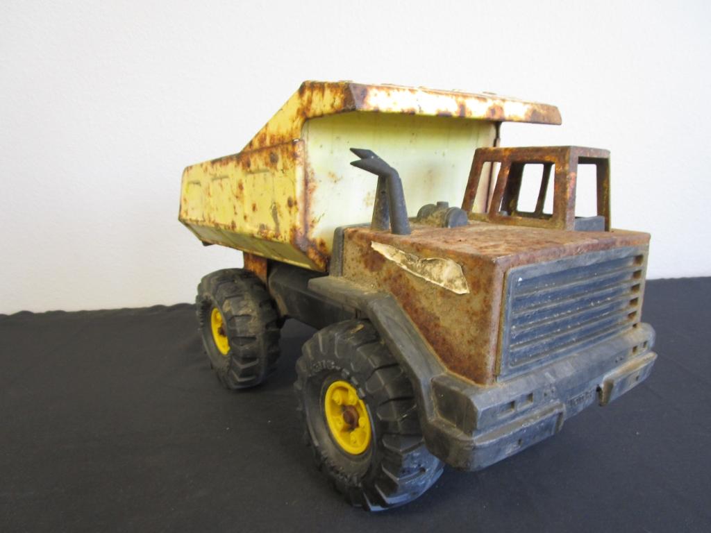 Vintage Tonka Dump Truck