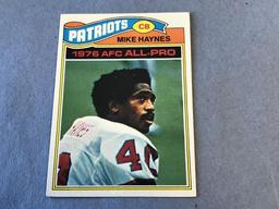 MIKE HAYNES Patriots HOF 1977 Topps ROOKIE Card,