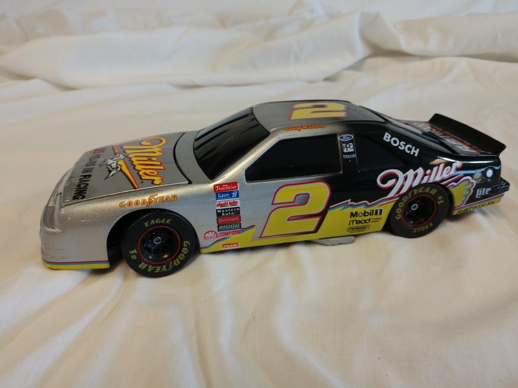 #2 Rusty Wallace Miller 25 Years 1:24 Diecast Bank