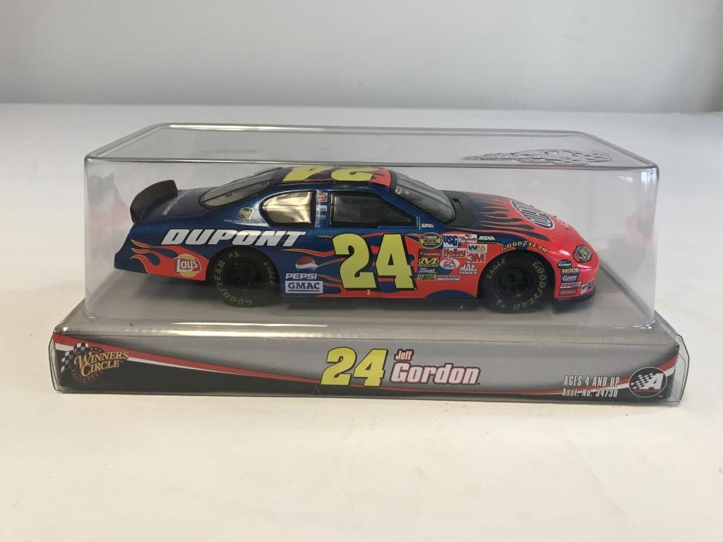 JEFF GORDON Winning Circle 1:24 Diecast #24 Car