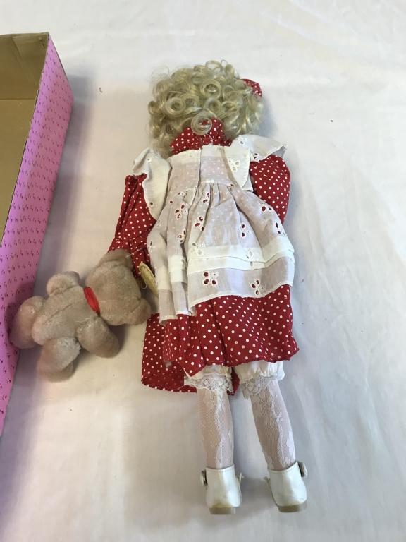 1989 Brinn's Collectible Porcelain 16" Doll