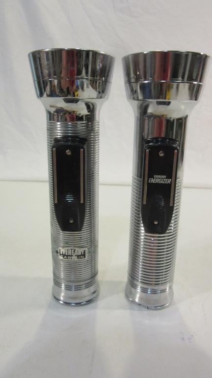 Lot of 2 Eveready  Ribbed Flashlights